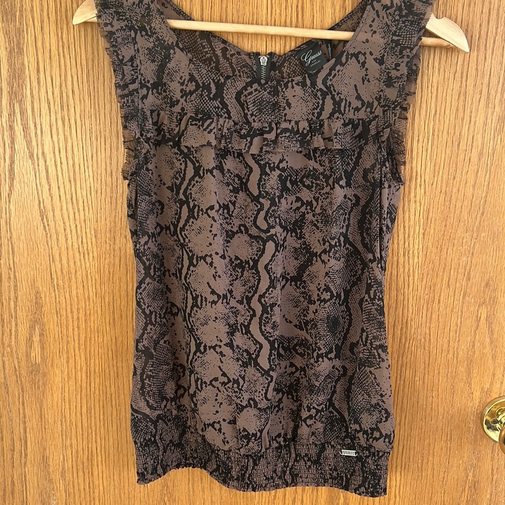 Guess Sleeveless Blouse Zipper Back Size XS